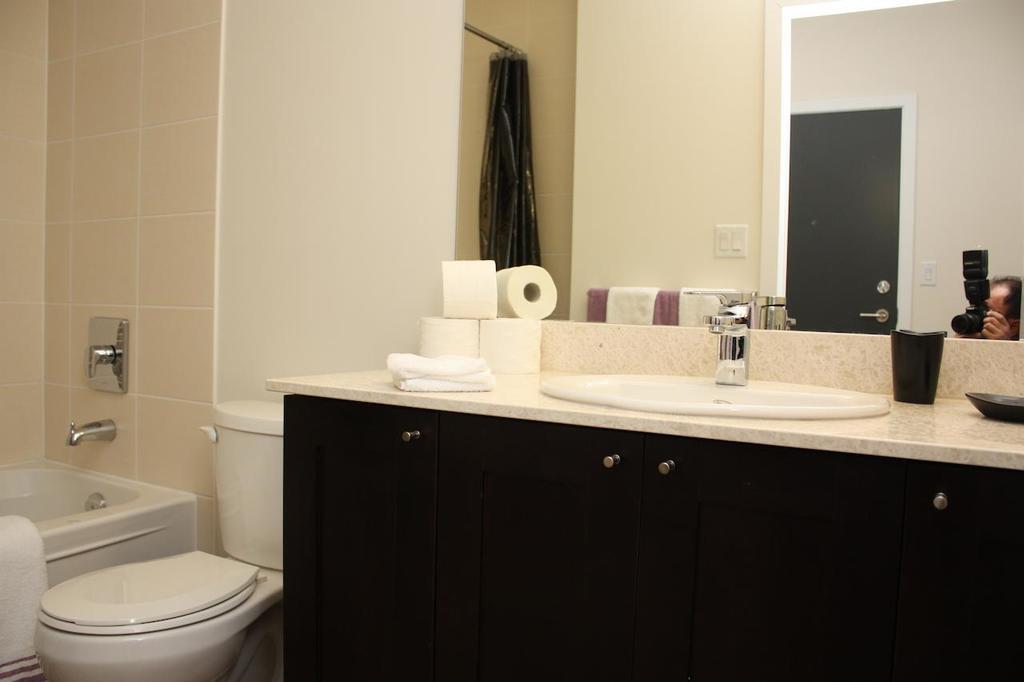 Accurate Plus Furnished Apartment- Brickstone Mews Mississauga Rom bilde